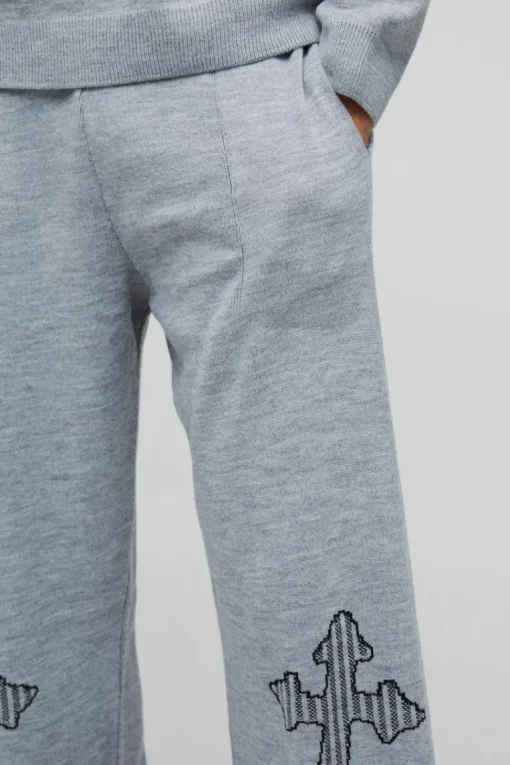 Relaxed Fit Laddered Cross Raw Edge Knitted Jogger
