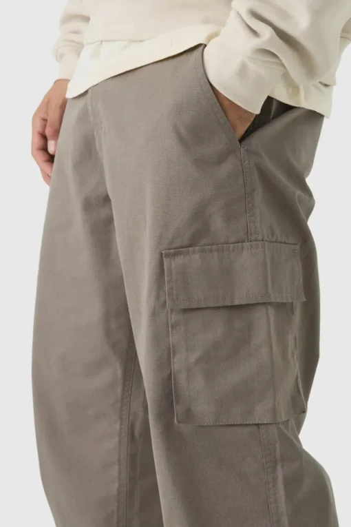Relaxed Fit Ripstop Cargo Trousers With Popper Hem