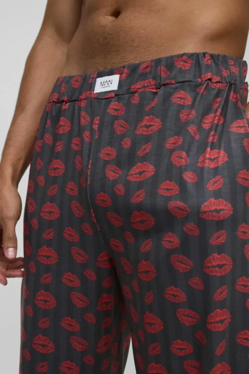 Relaxed Lips Lounge Joggers