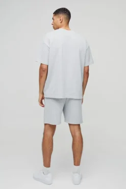 Relaxed Man Embroidered Waffle Shorts