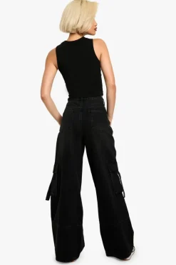 Wide Leg Pocket Detail Jean