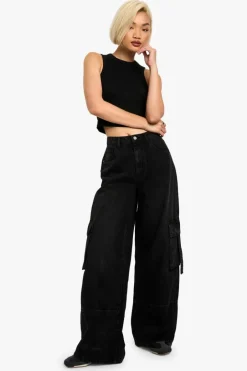 Wide Leg Pocket Detail Jean