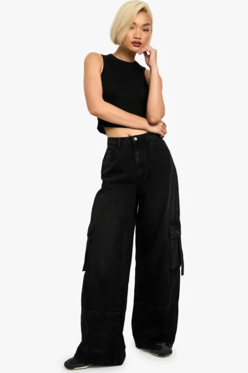 Wide Leg Pocket Detail Jean