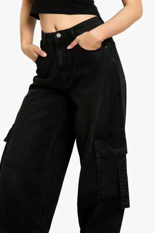 Wide Leg Pocket Detail Jean